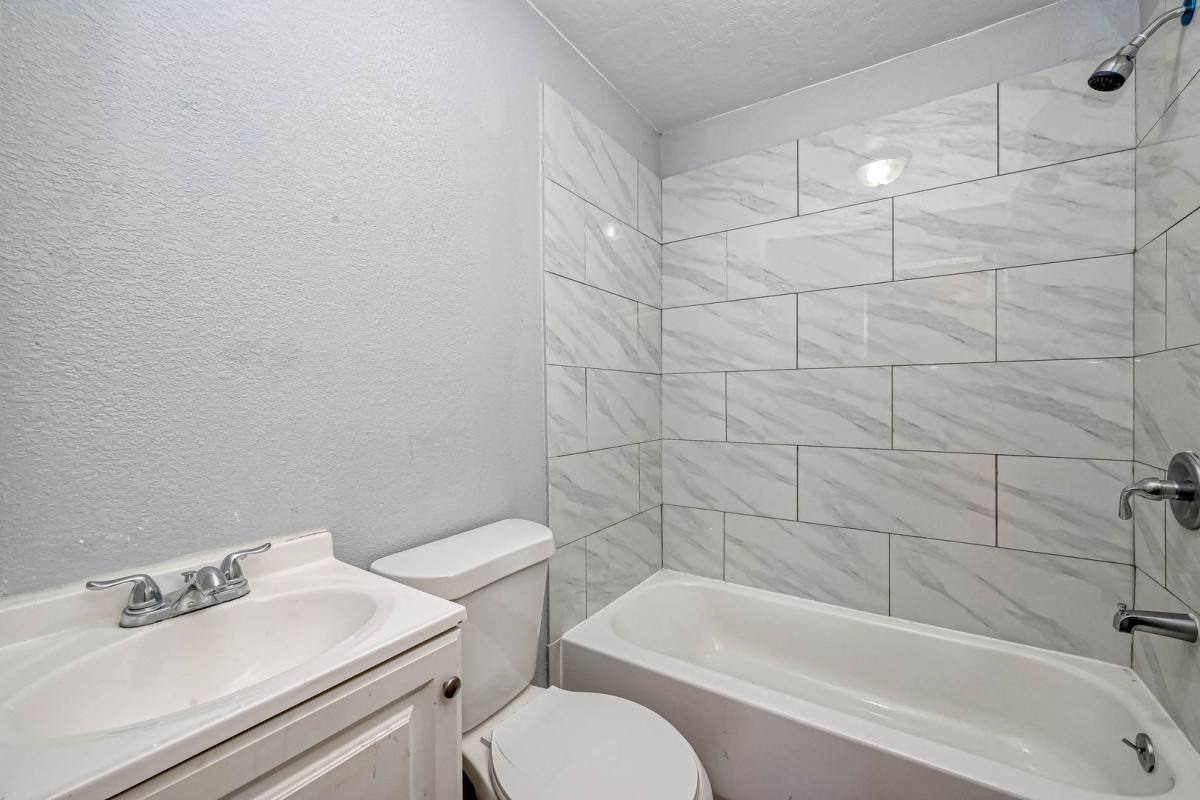 House for rent at 5431 Willow Glen Dr, Houston, TX 77033