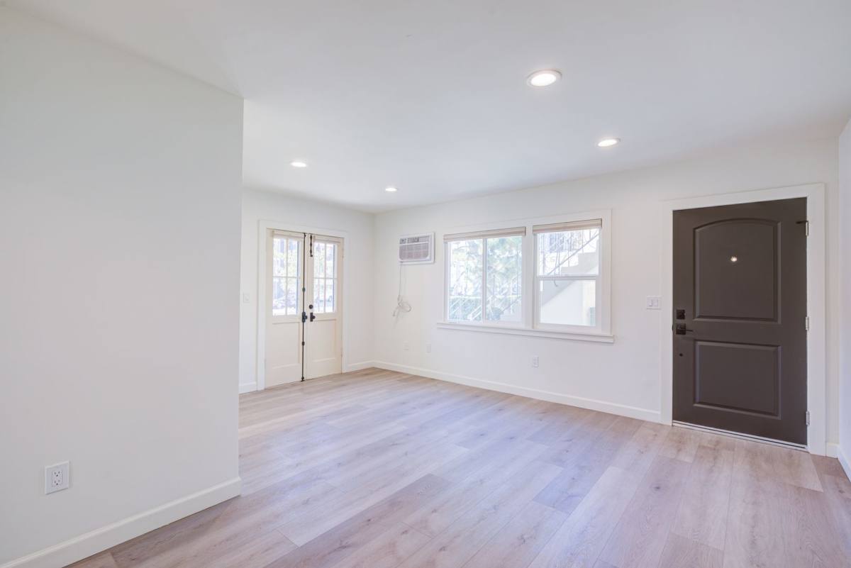 Apartment for rent at 12349-12351 1 2 Riverside Dr, Valley Village, CA 91607