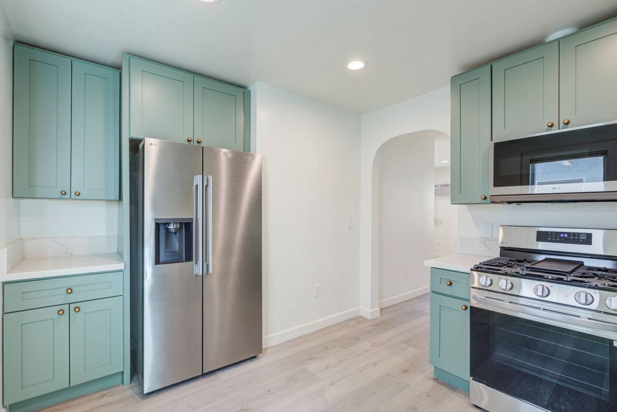 Apartment for rent at 12349-12351 1 2 Riverside Dr, Valley Village, CA 91607