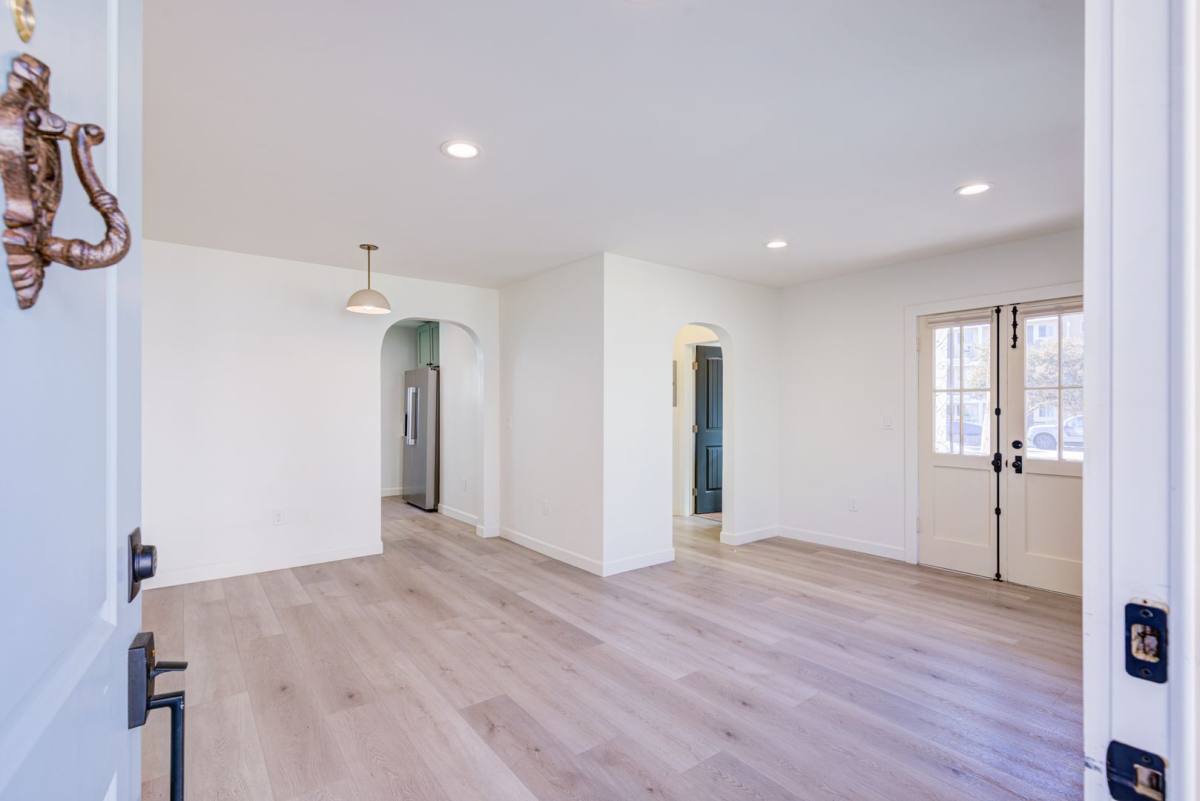 Apartment for rent at 12349-12351 1 2 Riverside Dr, Valley Village, CA 91607