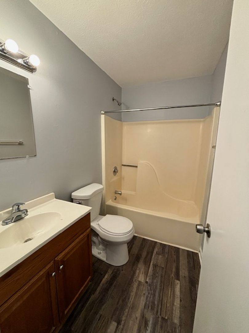 Apartment for rent at 1590 Illinois Rd, Radcliff, KY 40160