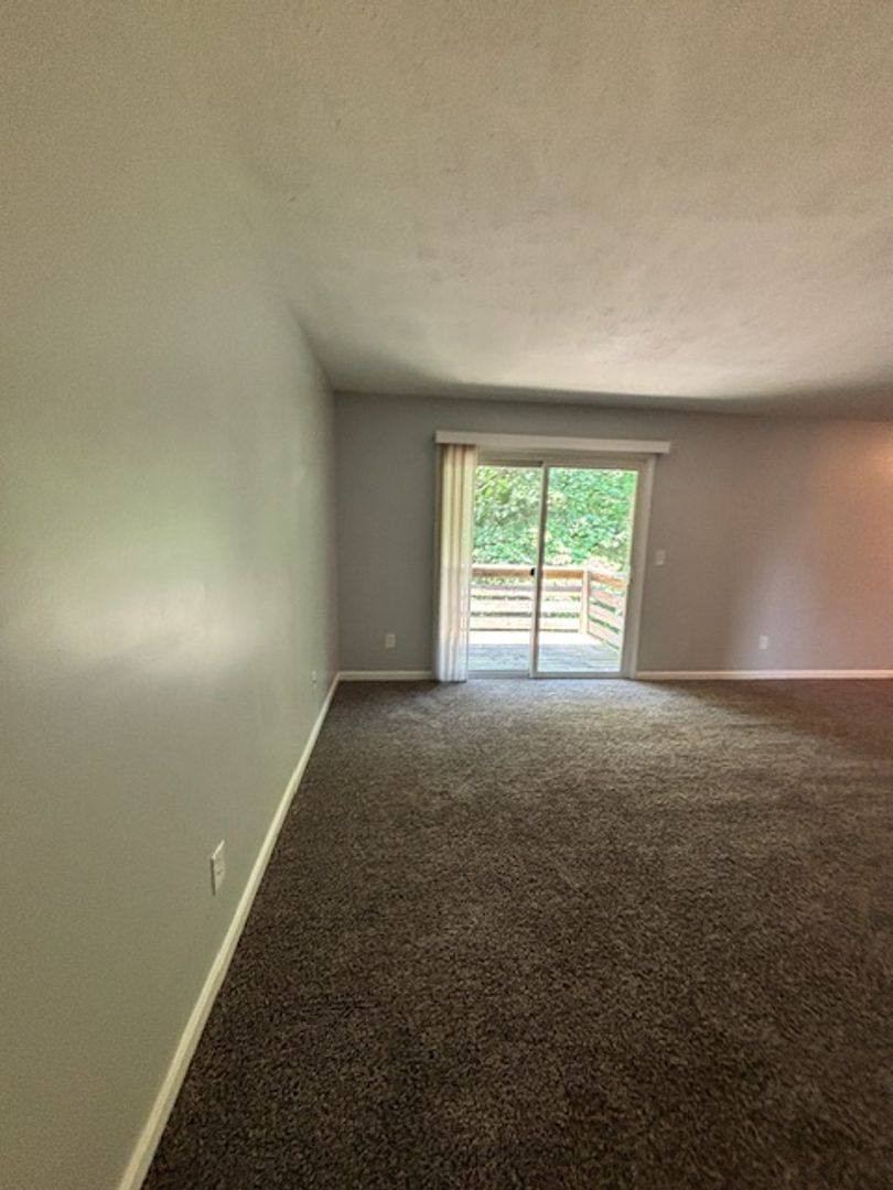 Apartment for rent at 1590 Illinois Rd, Radcliff, KY 40160