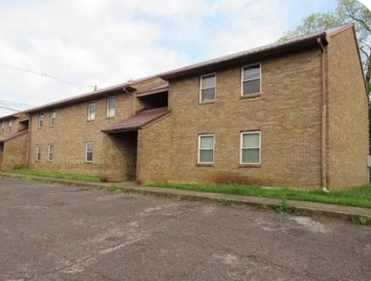 Apartment for rent at 1590 Illinois Rd, Radcliff, KY 40160