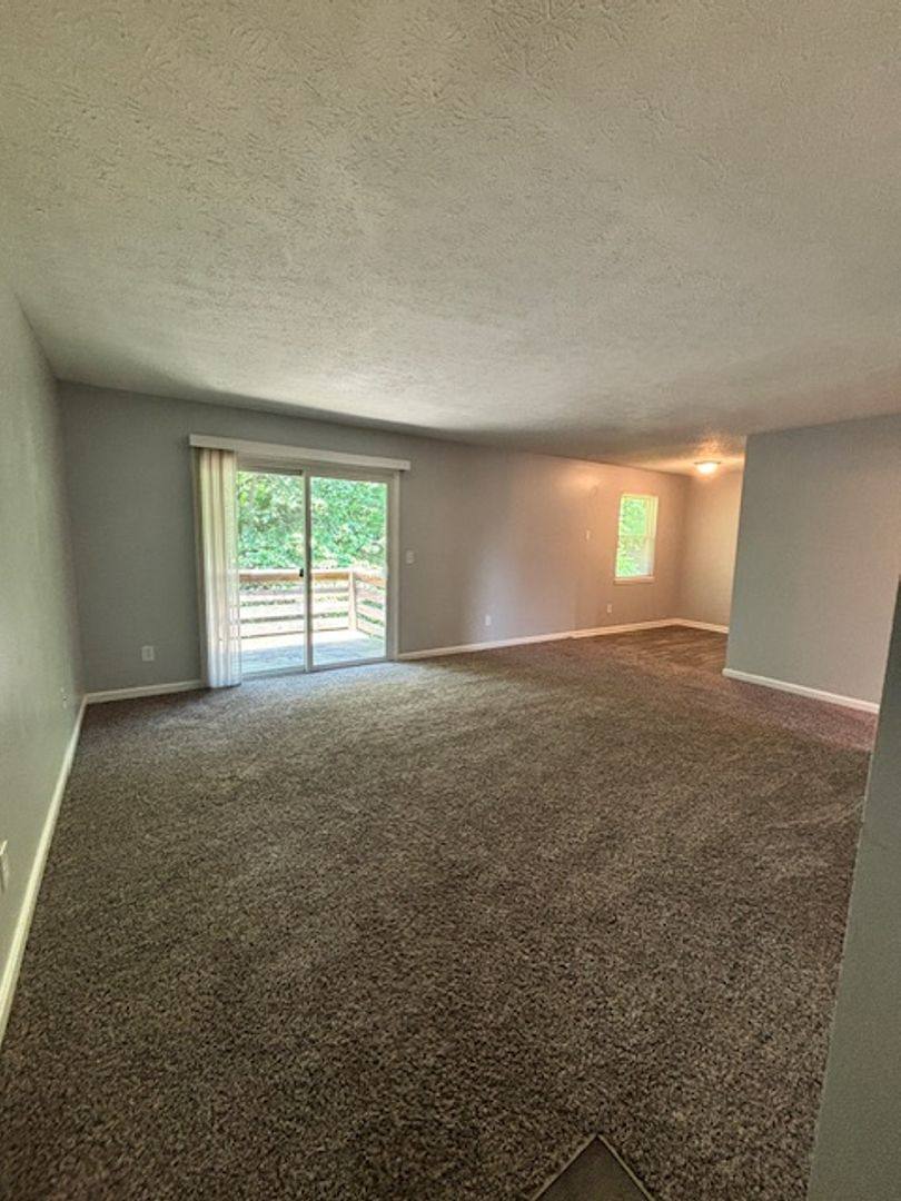 Apartment for rent at 1590 Illinois Rd, Radcliff, KY 40160