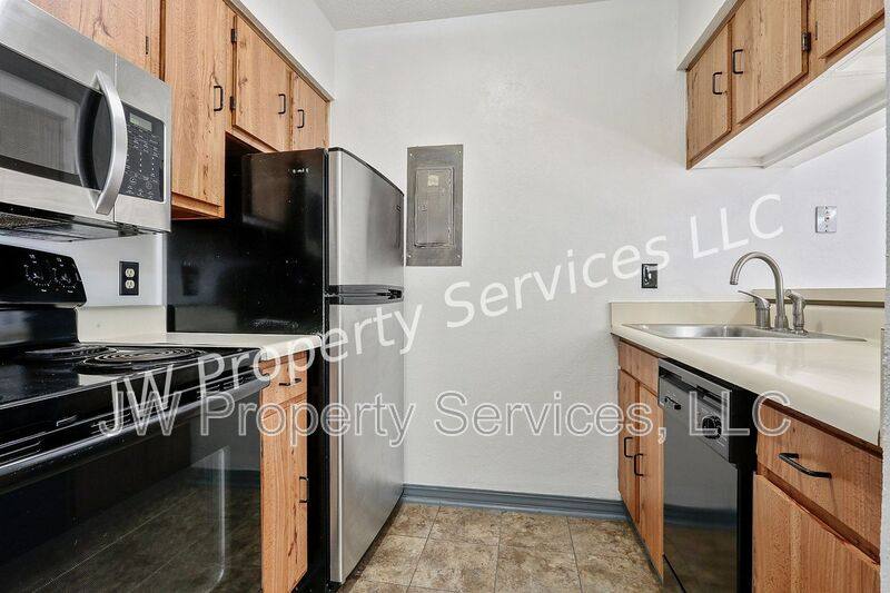 Condo for rent at 4101 Hessmer Ave #203, Metairie, LA 70002