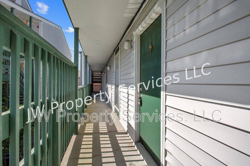 Condo for rent at 4101 Hessmer Ave #203, Metairie, LA 70002