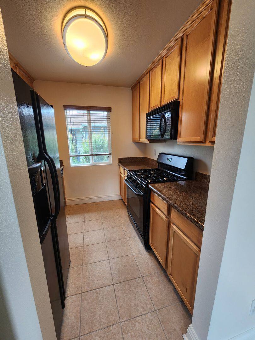 Apartment for rent at 6101 Adelaide Ave #114, San Diego, CA 92115