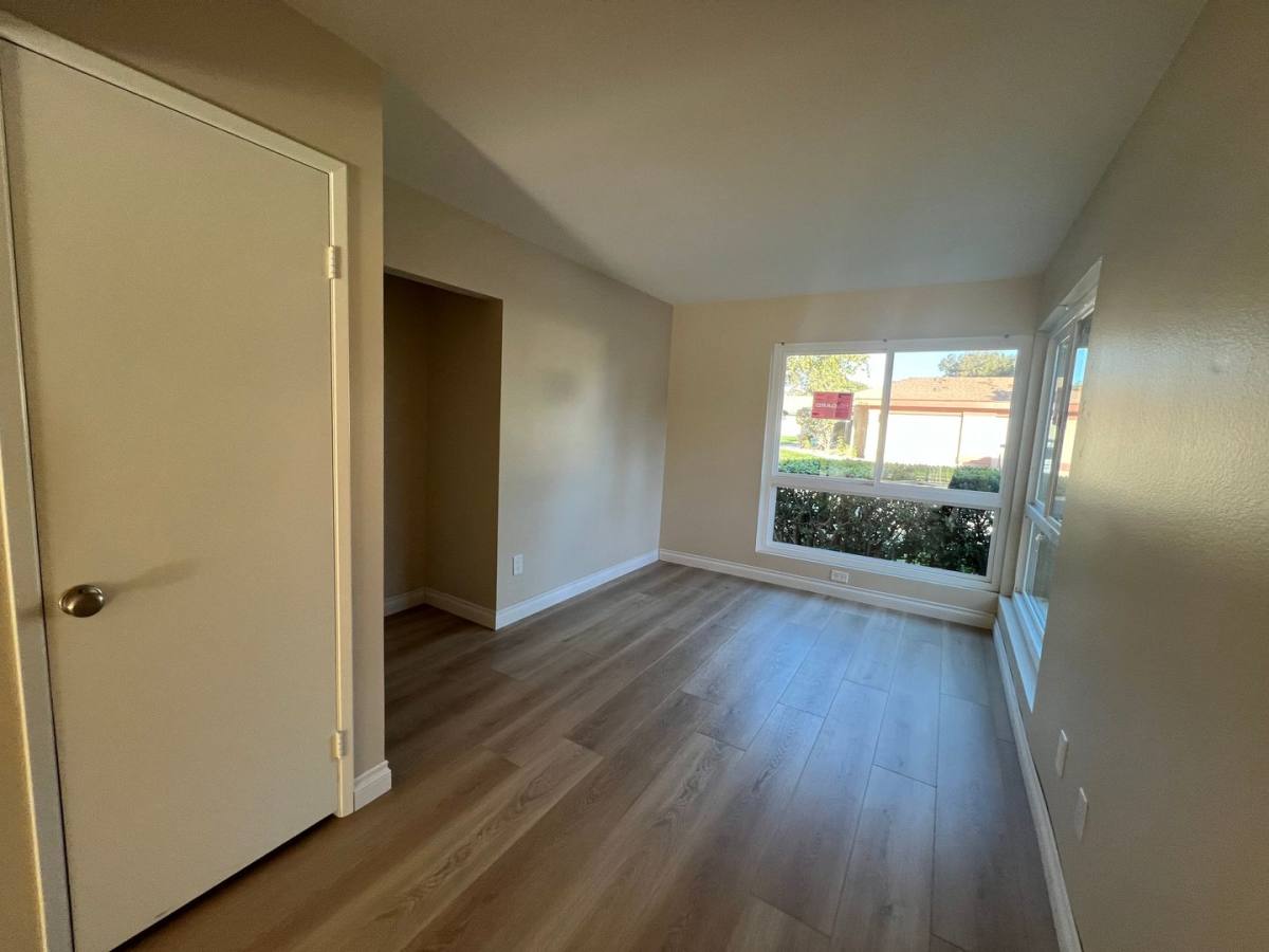 House for rent at 23115 Village, Camarillo, CA 93012