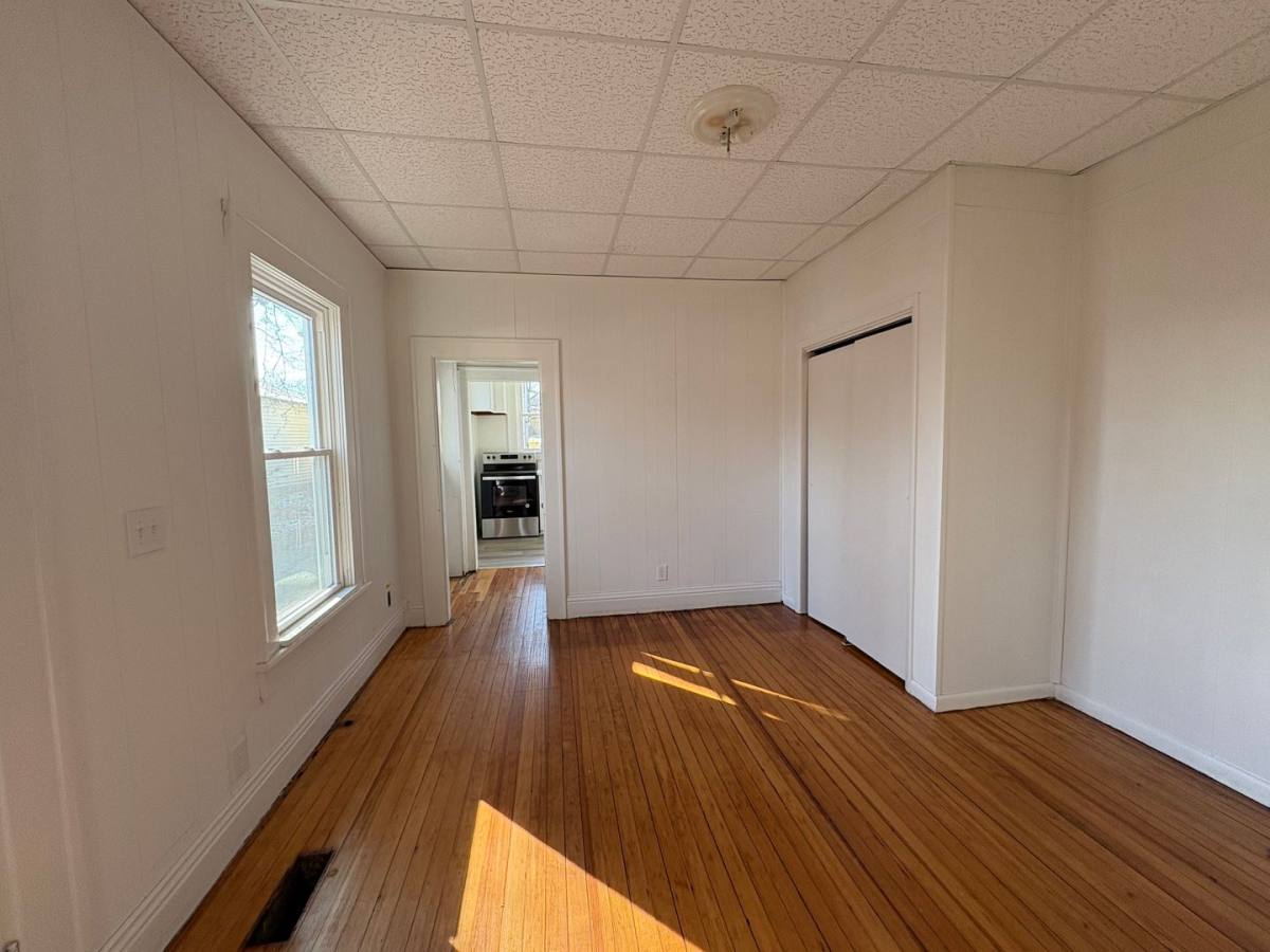 Apartment for rent at 402 E Wayne St, Glasgow, KY 42141