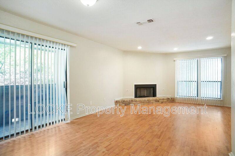 Condo for rent at 4908 Byers Ave #D, Fort Worth, TX 76107