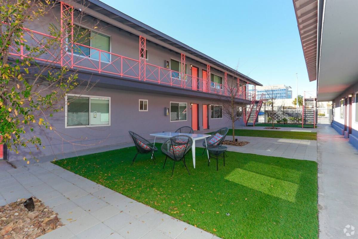 Apartment for rent at 319 S 9th St, Las Vegas, NV 89101
