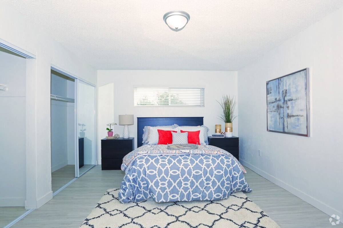 Apartment for rent at 319 S 9th St, Las Vegas, NV 89101