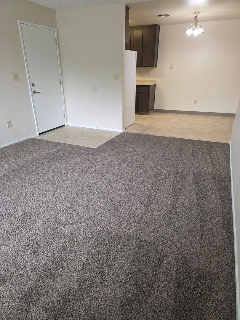 Apartment for rent at 511 Eastwood Ave, Manteca, CA 95336