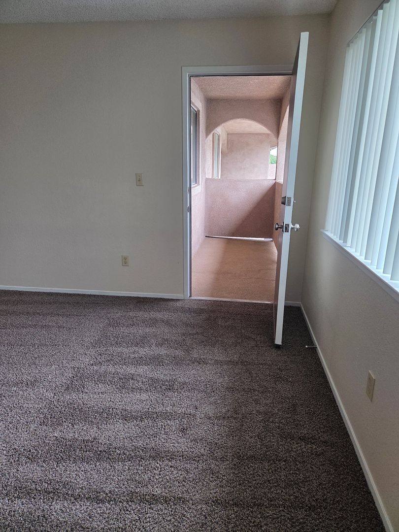 Apartment for rent at 511 Eastwood Ave, Manteca, CA 95336