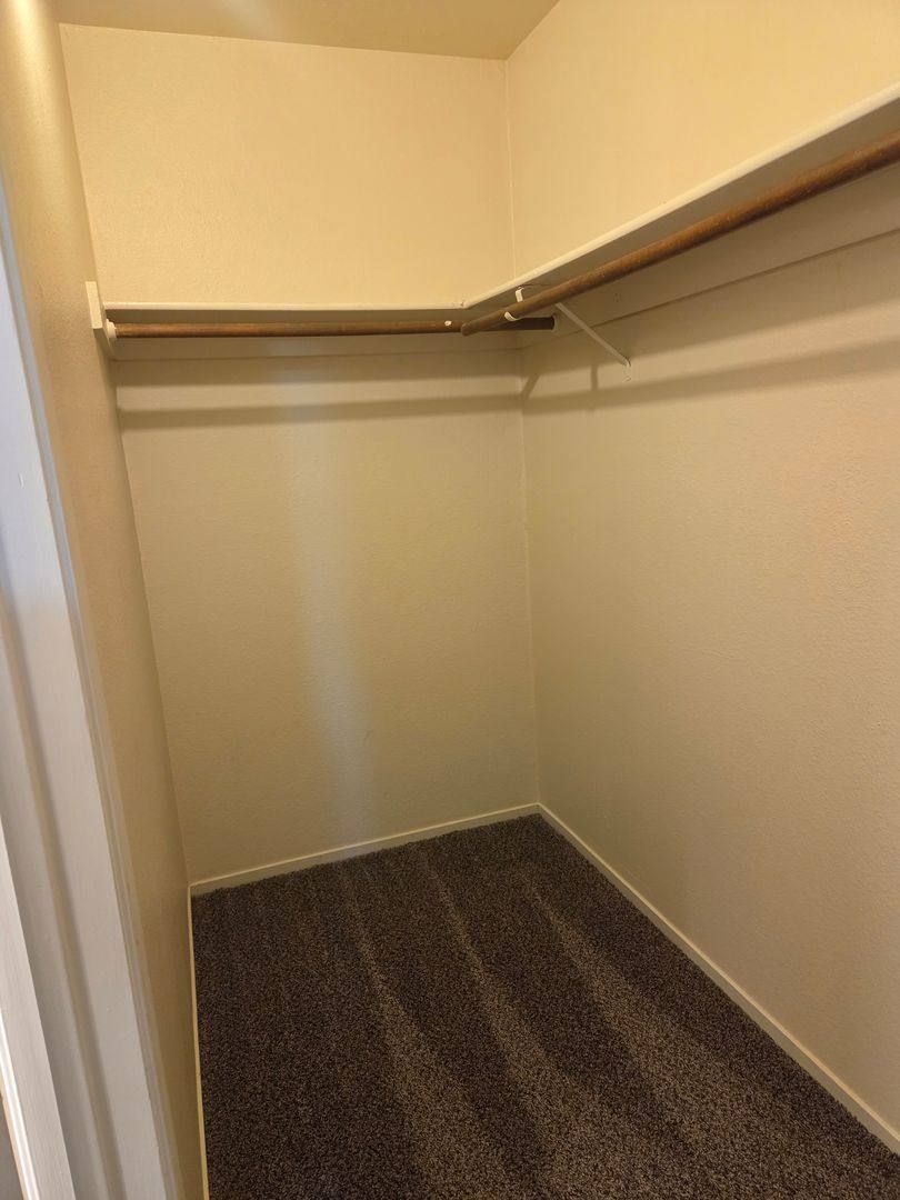 Apartment for rent at 511 Eastwood Ave, Manteca, CA 95336
