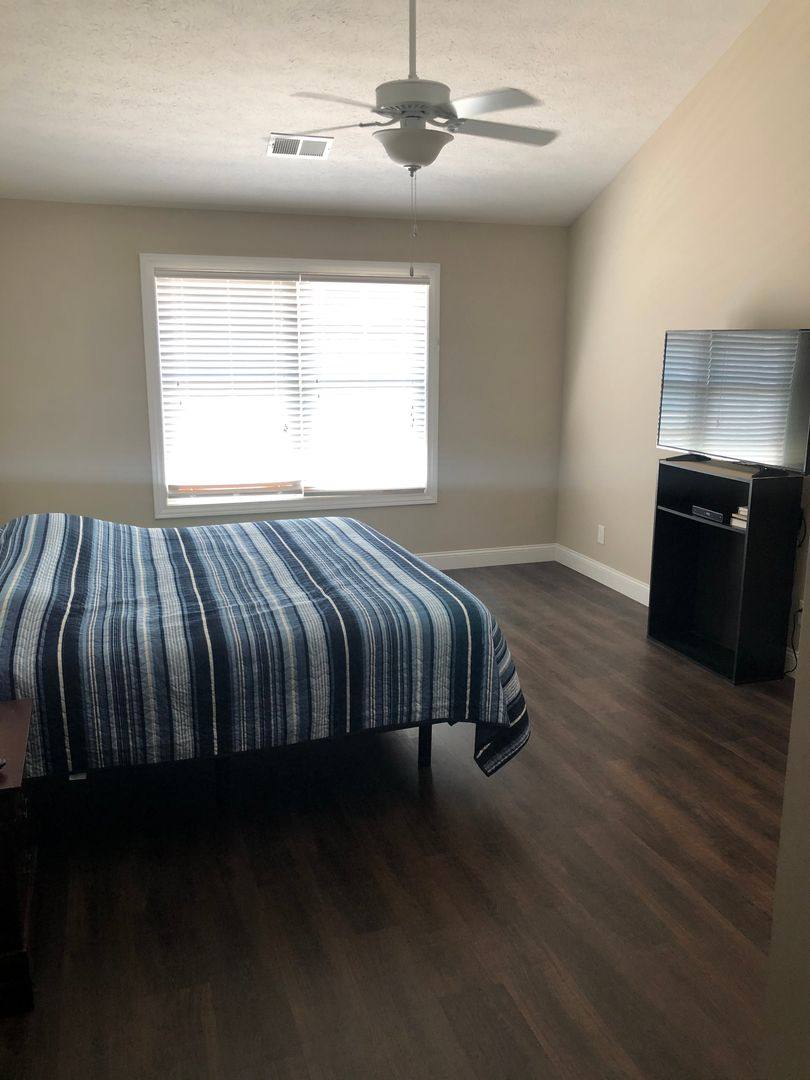 Apartment for rent at 36631 Bordeaux, Avon, OH 44011