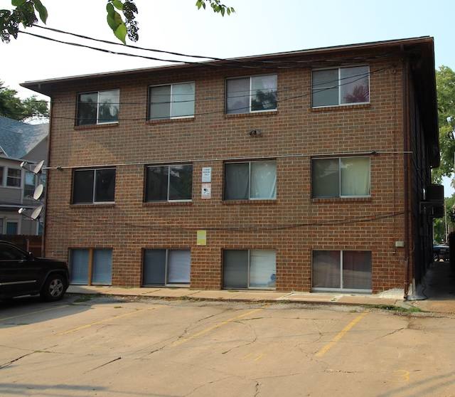 Apartment for rent at 1123 F St #4, Lincoln, NE 68508