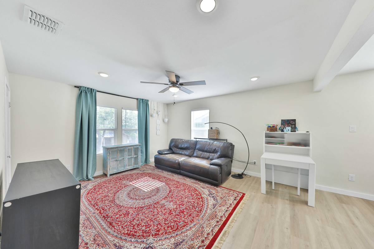 Townhouse for rent at 315 W Norwood Court #1, San Antonio, TX 78212