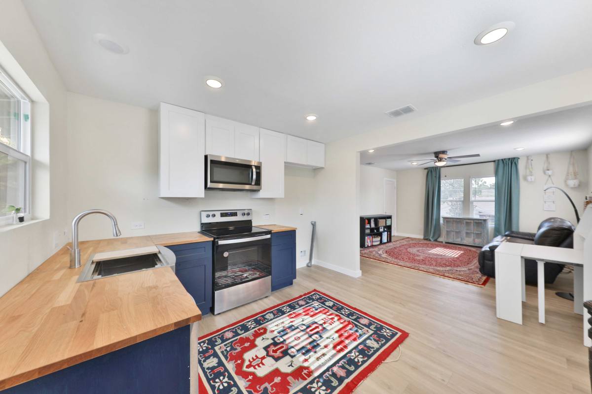 Townhouse for rent at 315 W Norwood Court #1, San Antonio, TX 78212