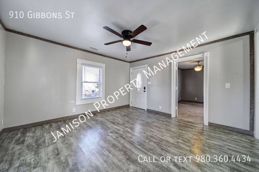 House for rent at 910 Gibbons St, Gastonia, NC 28052