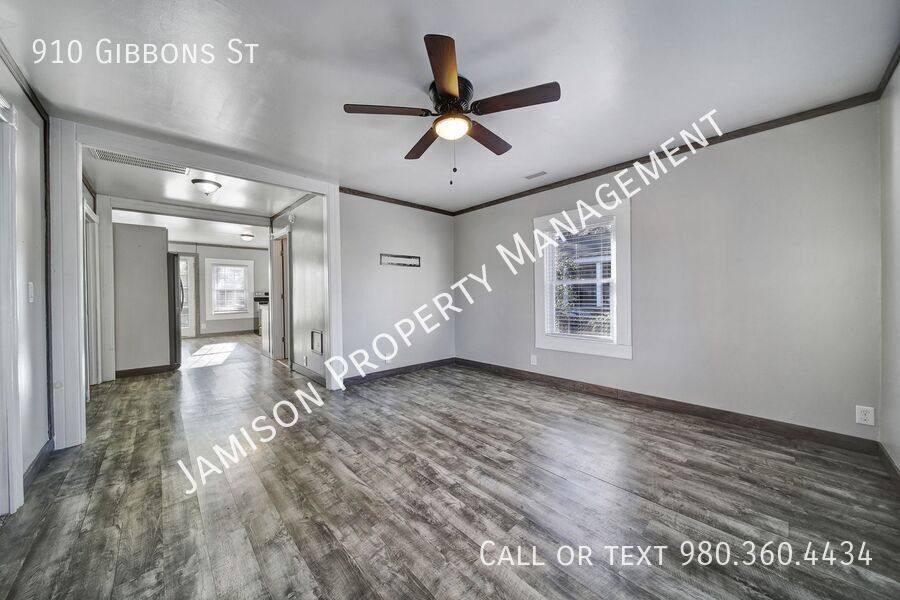 House for rent at 910 Gibbons St, Gastonia, NC 28052