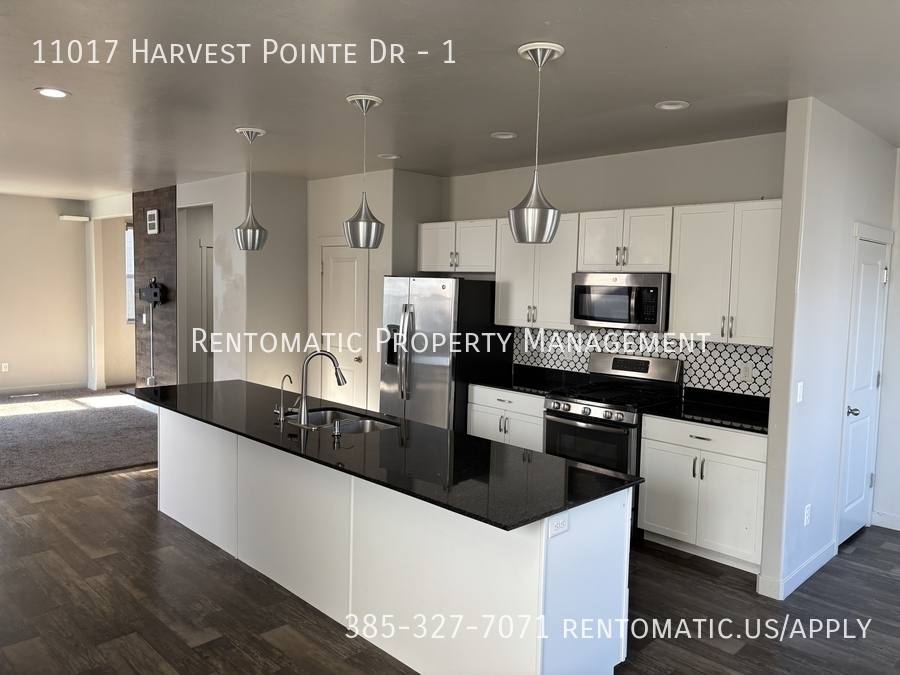 Townhouse for rent at 11017 Harvest Pointe Dr #1, South Jordan, UT 84009