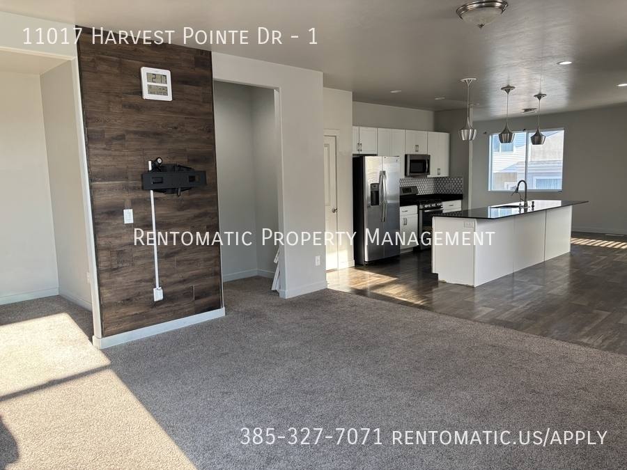 Townhouse for rent at 11017 Harvest Pointe Dr #1, South Jordan, UT 84009