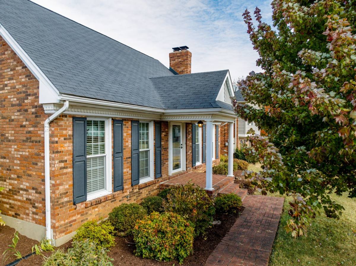 House for rent at 9903 Welshpool Court, Louisville, KY 40299