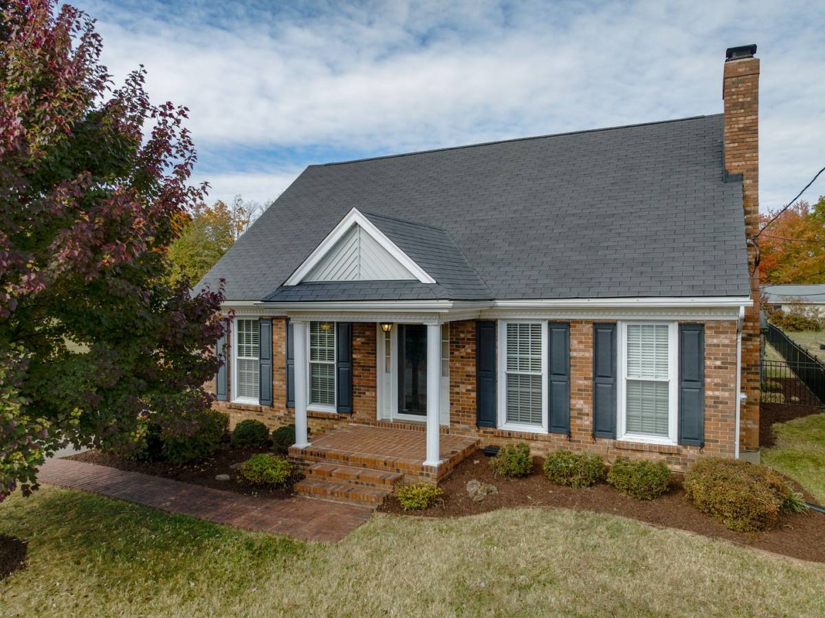 House for rent at 9903 Welshpool Court, Louisville, KY 40299