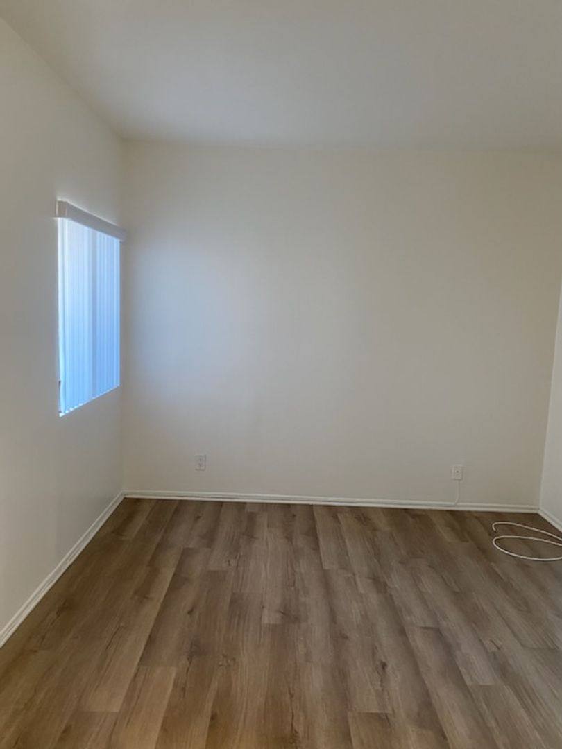 Apartment for rent at 4770 Kester Ave, Sherman Oaks, CA 91403