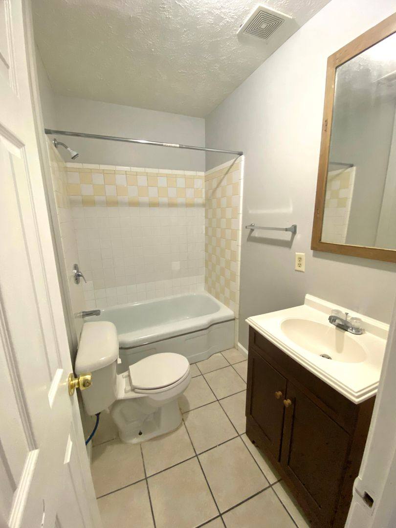 Apartment for rent at 805 7th St, Dodge City, KS 67801