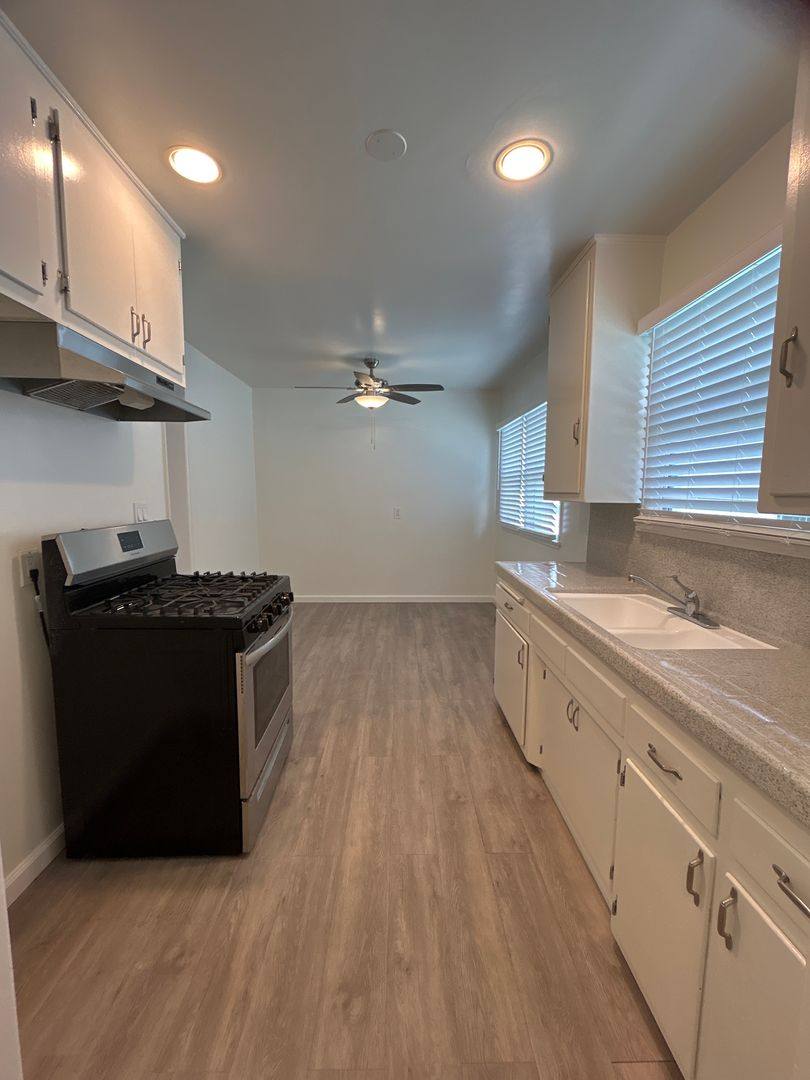 Apartment for rent at 4634 W El Segundo Blvd, Hawthorne, CA 90250