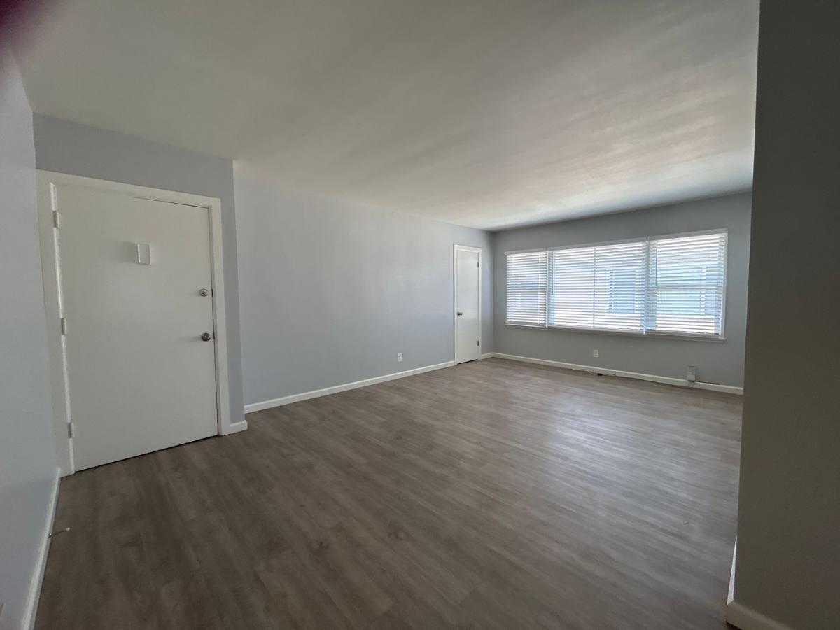 Apartment for rent at 4634 W El Segundo Blvd, Hawthorne, CA 90250