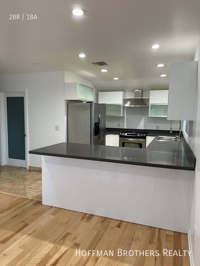 Apartment for rent at 1148 N Clark St #8, West Hollywood, CA 90069