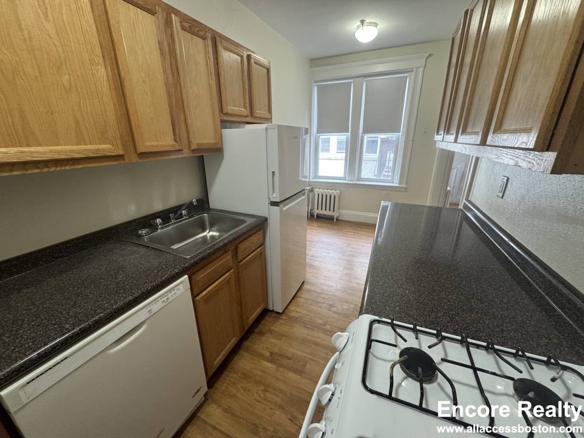 Apartment for rent at 1171 Boylston St #37, Boston, MA 02215