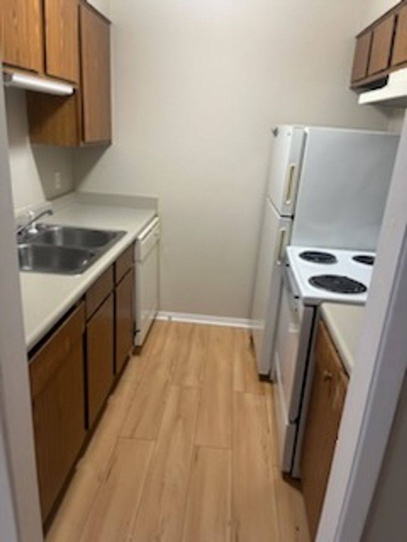 Apartment for rent at 1123 Blvd Place, Shreveport, LA 71104