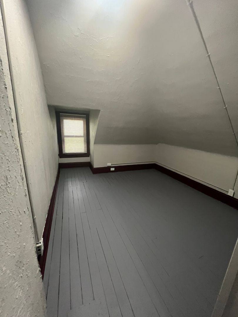 Townhouse for rent at 1555 E 118th St, Cleveland, OH 44106
