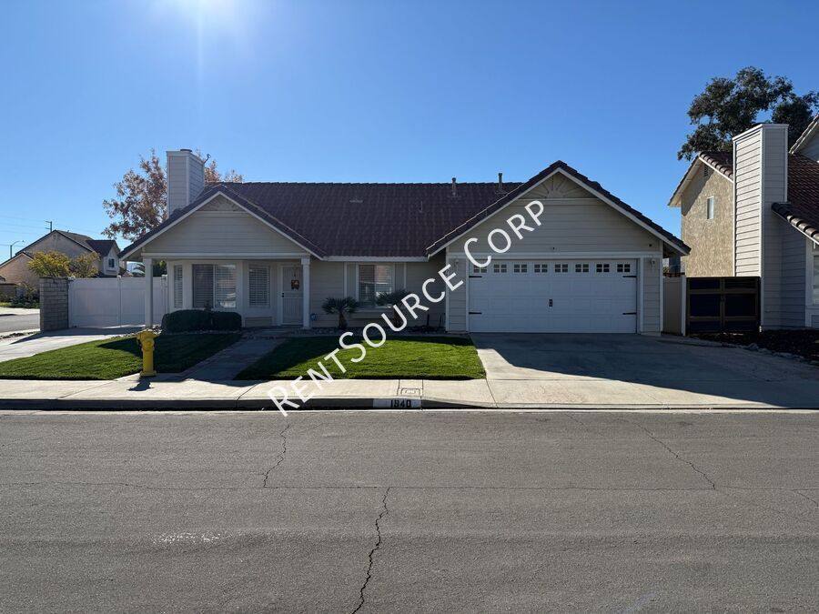 House for rent at 1940 Simsburry St, Palmdale, CA 93550