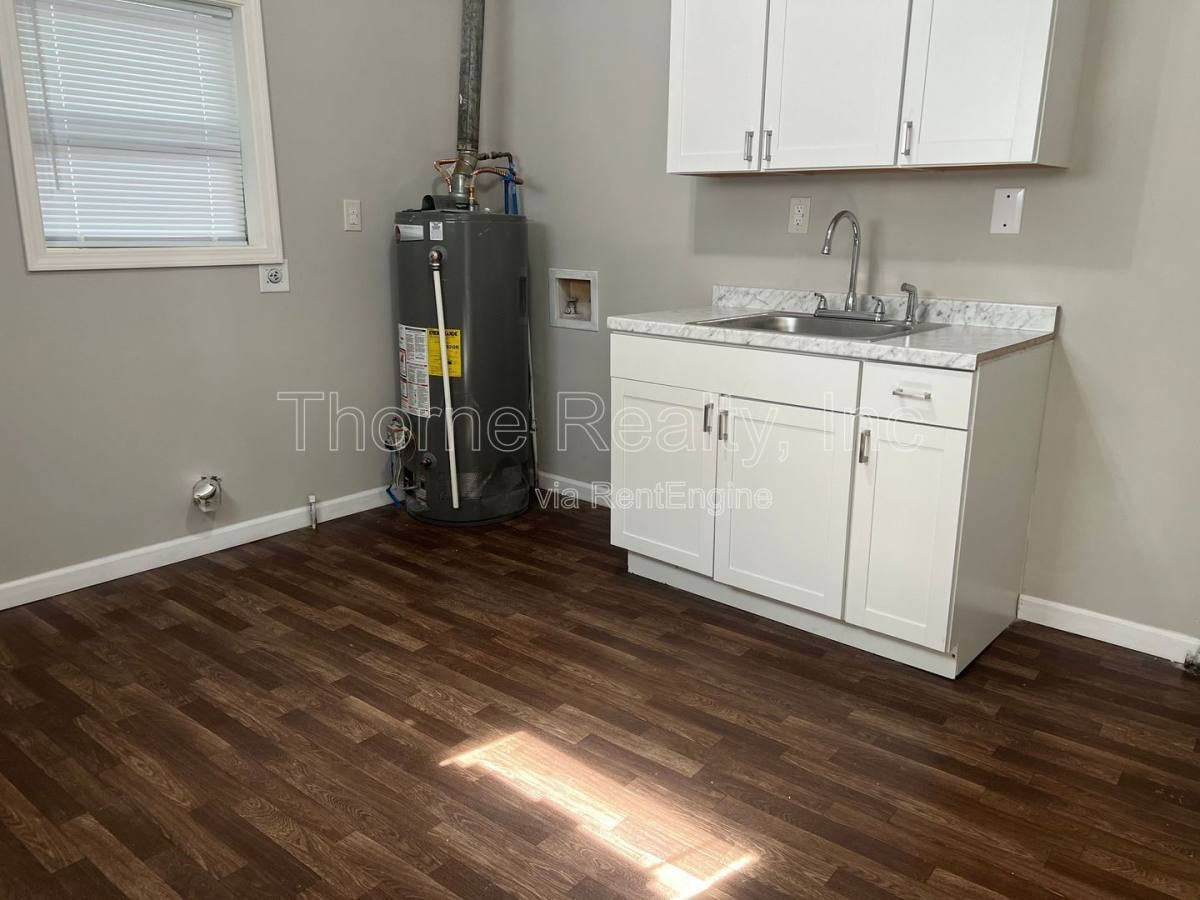 Apartment for rent at 633 Pennsylvania Ave #B, Rocky Mount, NC 27801