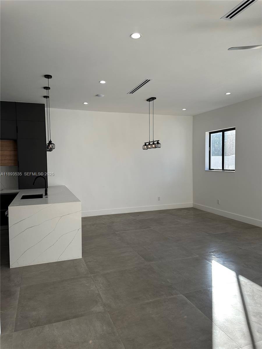 Townhouse for rent at 4625 SW 32nd Ave, Okeechobee, FL 34974