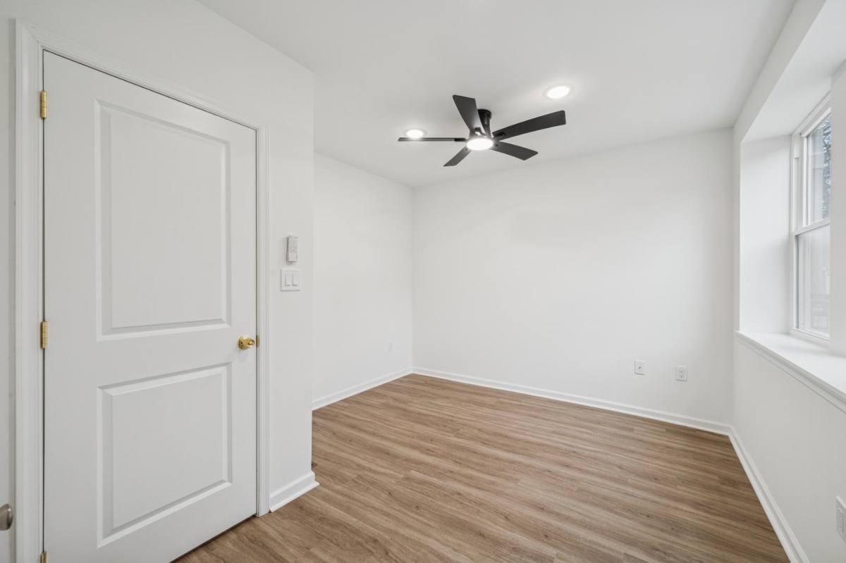 Apartment for rent at 2553 S Dewey St #1, Philadelphia, PA 19142