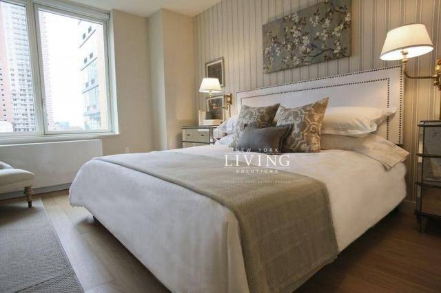 Apartment for rent at 550 W 45th St #2302, New York, NY 10036