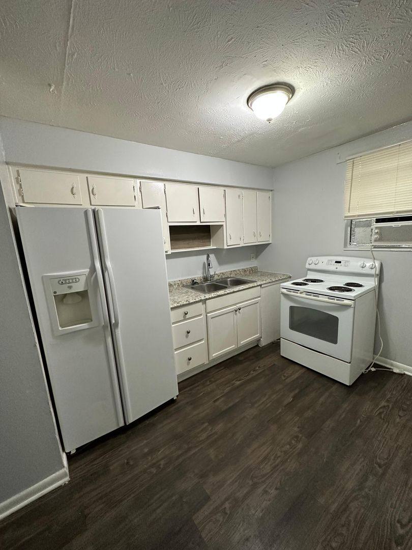 Apartment for rent at 1625 W 26th St, Jacksonville, FL 32209