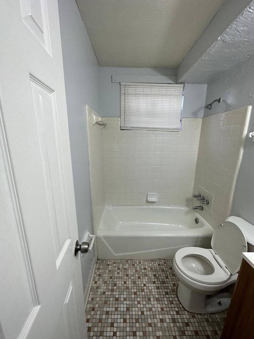Apartment for rent at 1625 W 26th St, Jacksonville, FL 32209
