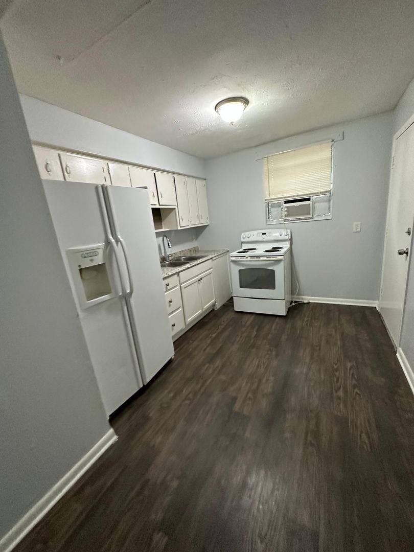 Apartment for rent at 1625 W 26th St, Jacksonville, FL 32209
