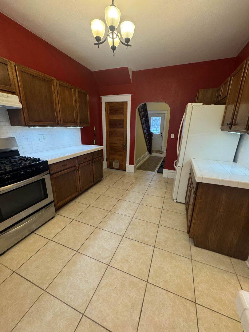 House for rent at 408 W Douglass Ave, Houghton, MI 49931