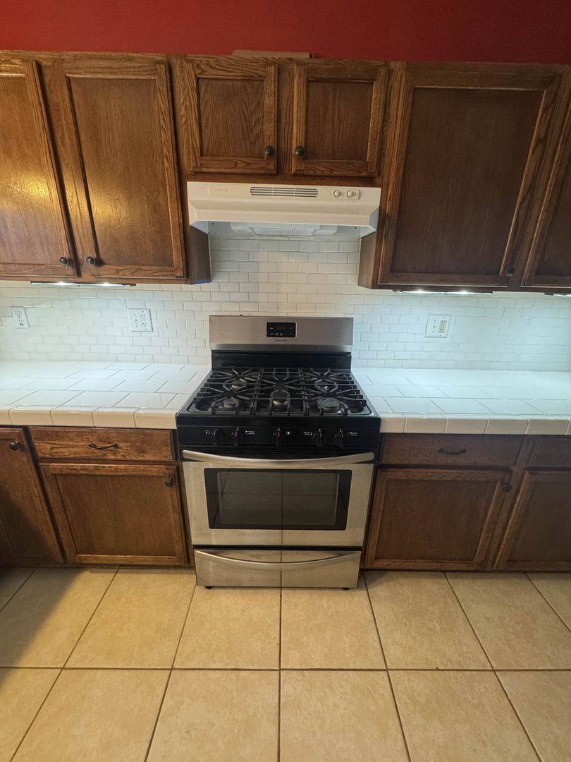 House for rent at 408 W Douglass Ave, Houghton, MI 49931