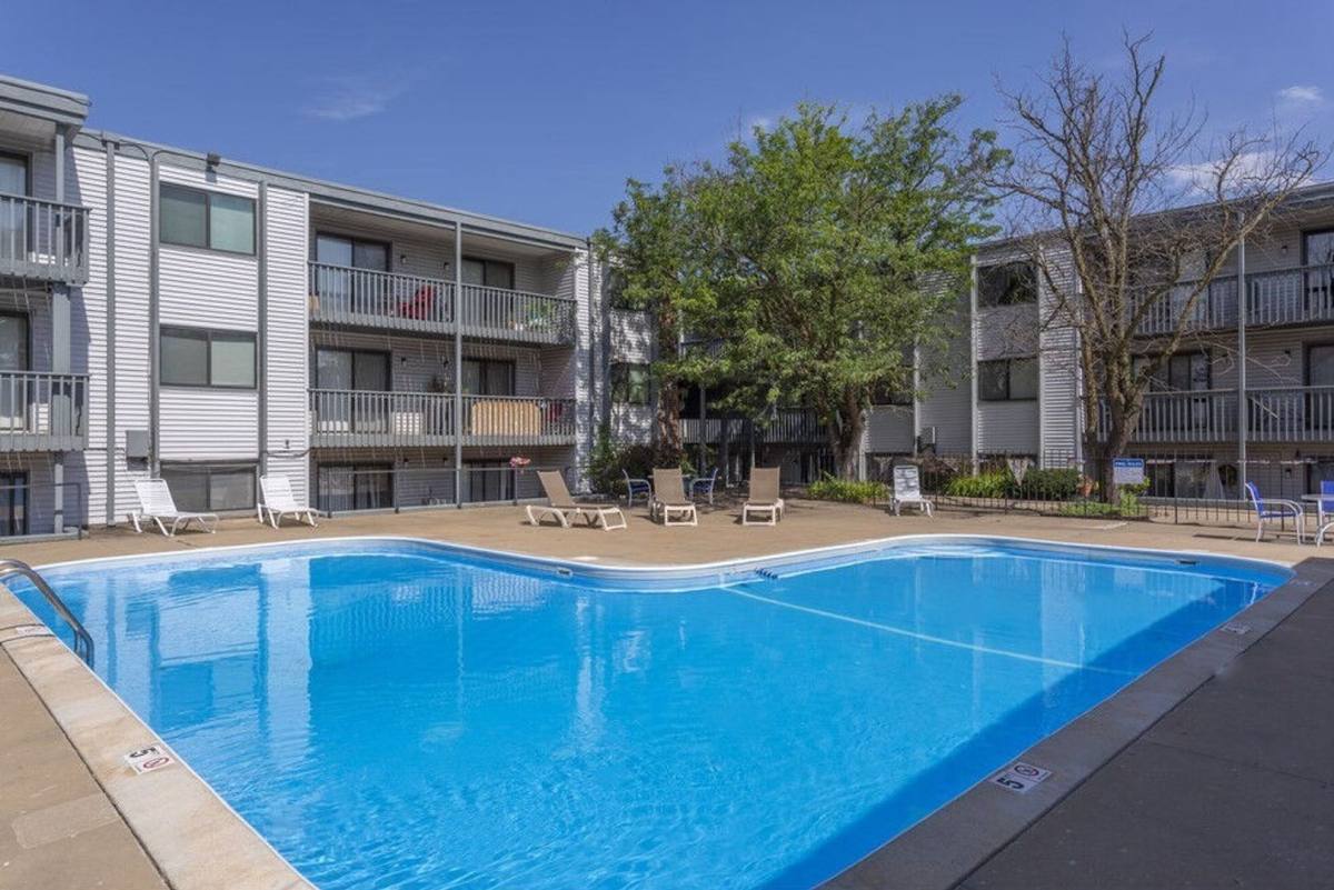 1510 SW Lane St, Topeka, KS 66604 - Apartment For Rent - Image 1