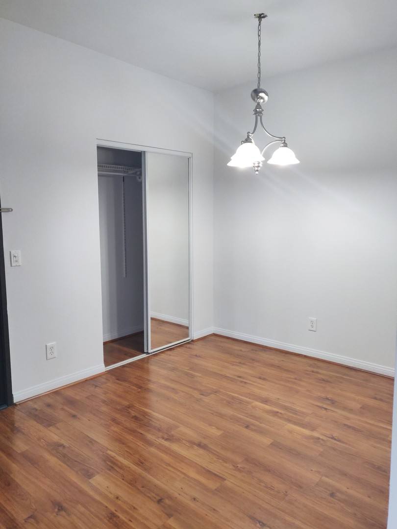 Townhouse for rent at 10650 Moorpark St, North Hollywood, CA 91602