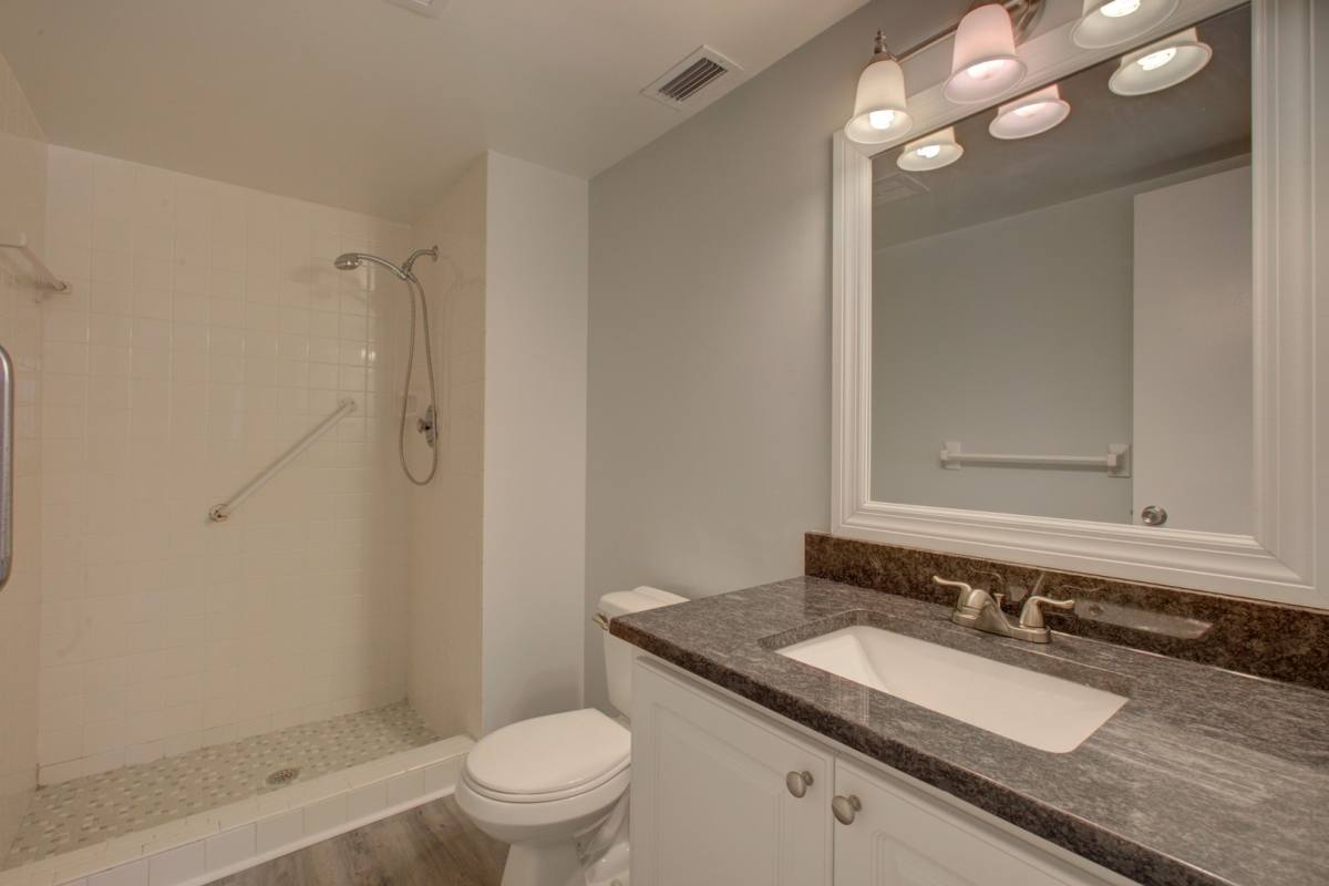 Apartment for rent at 3701 Webber St, Sarasota, FL 34232